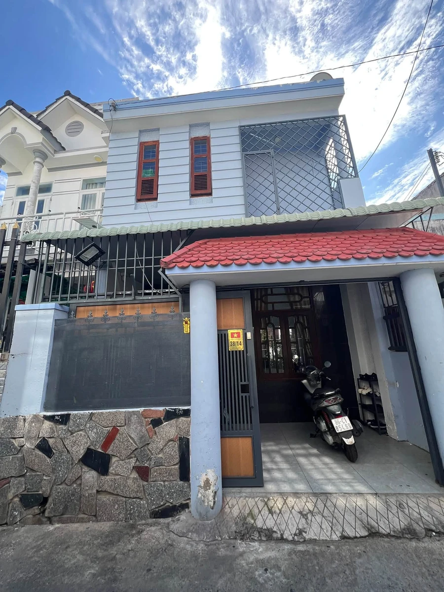 Bán nhà 1 trệt 1 lầu 93.5m² Lương Ngọc Quyến, Phan Thiết, 2.3 tỷ - Ảnh thu nhỏ 2
