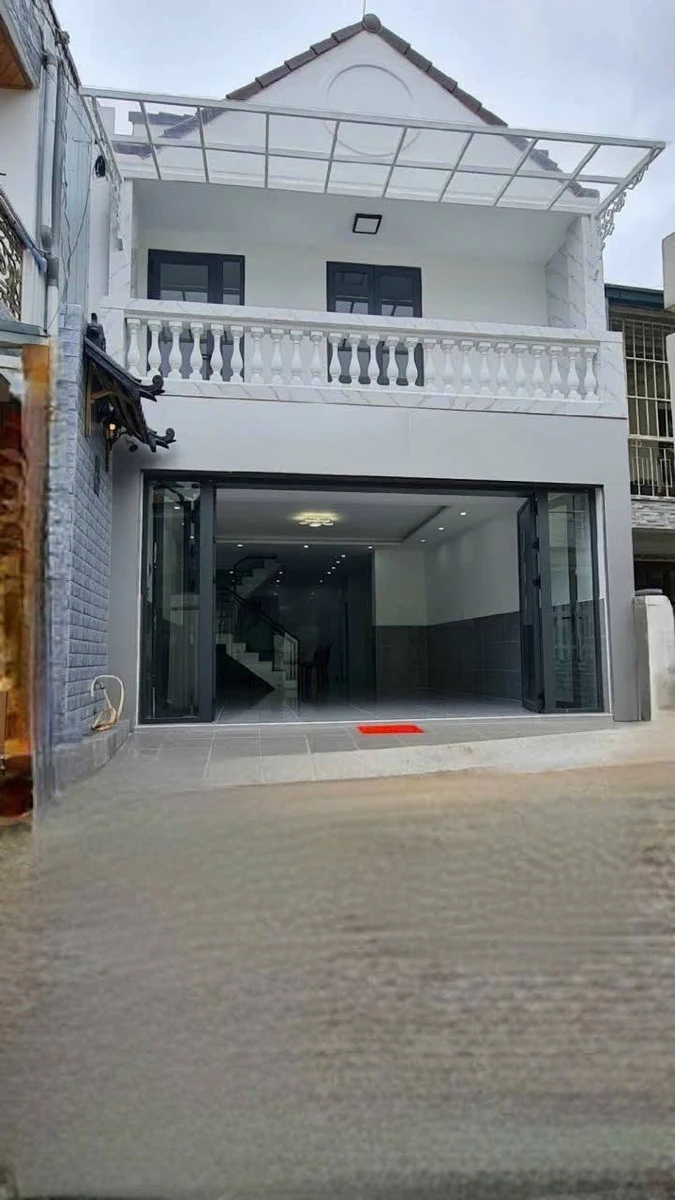 Bán nhà 2 tầng 135m² 6,95 tỷ gần chợ Hoàng Diệu - Ảnh 1