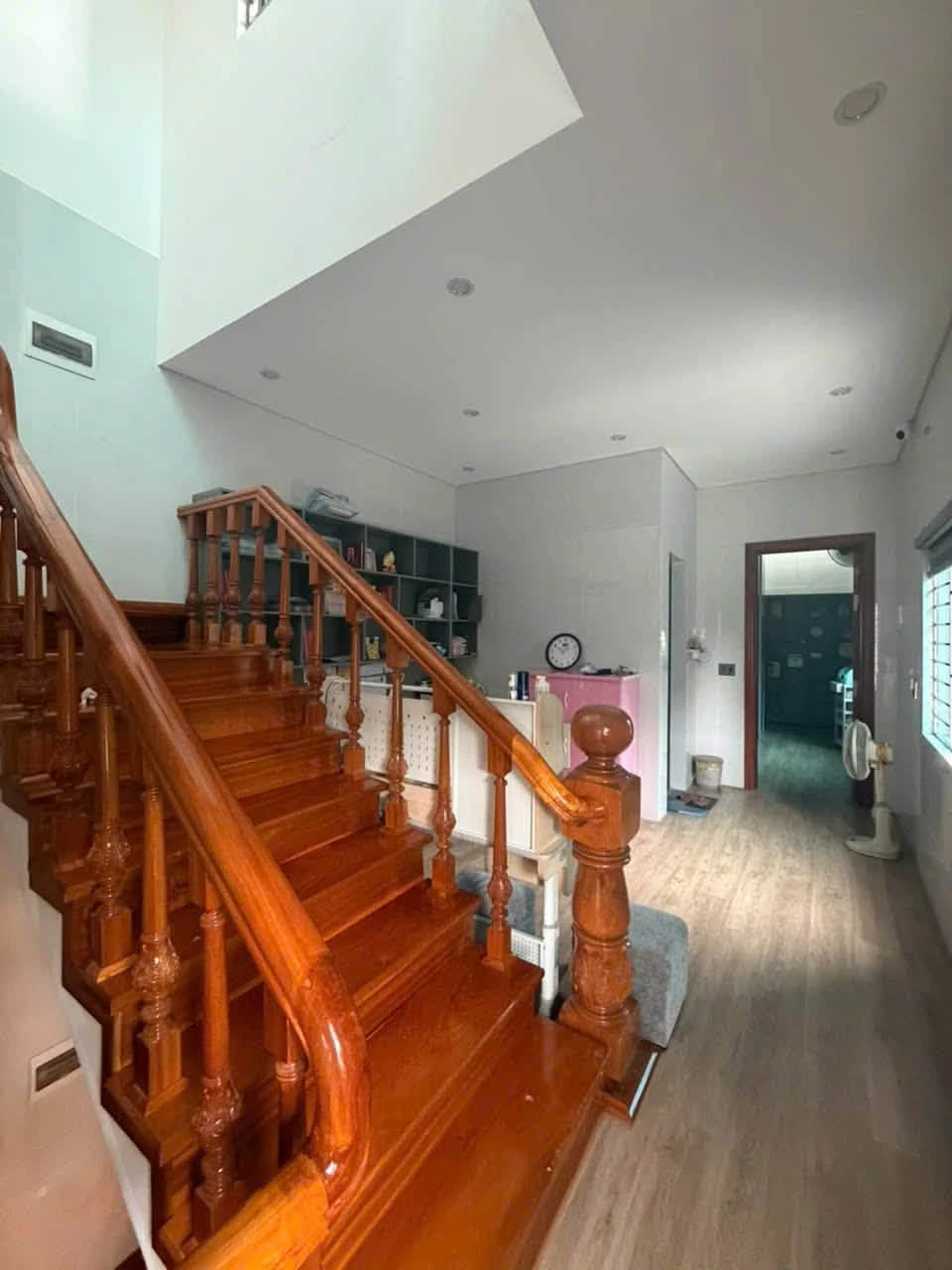 Bán nhà 3 tầng 100m2 gần chợ Vinh, Thành phố Vinh - Ảnh 1