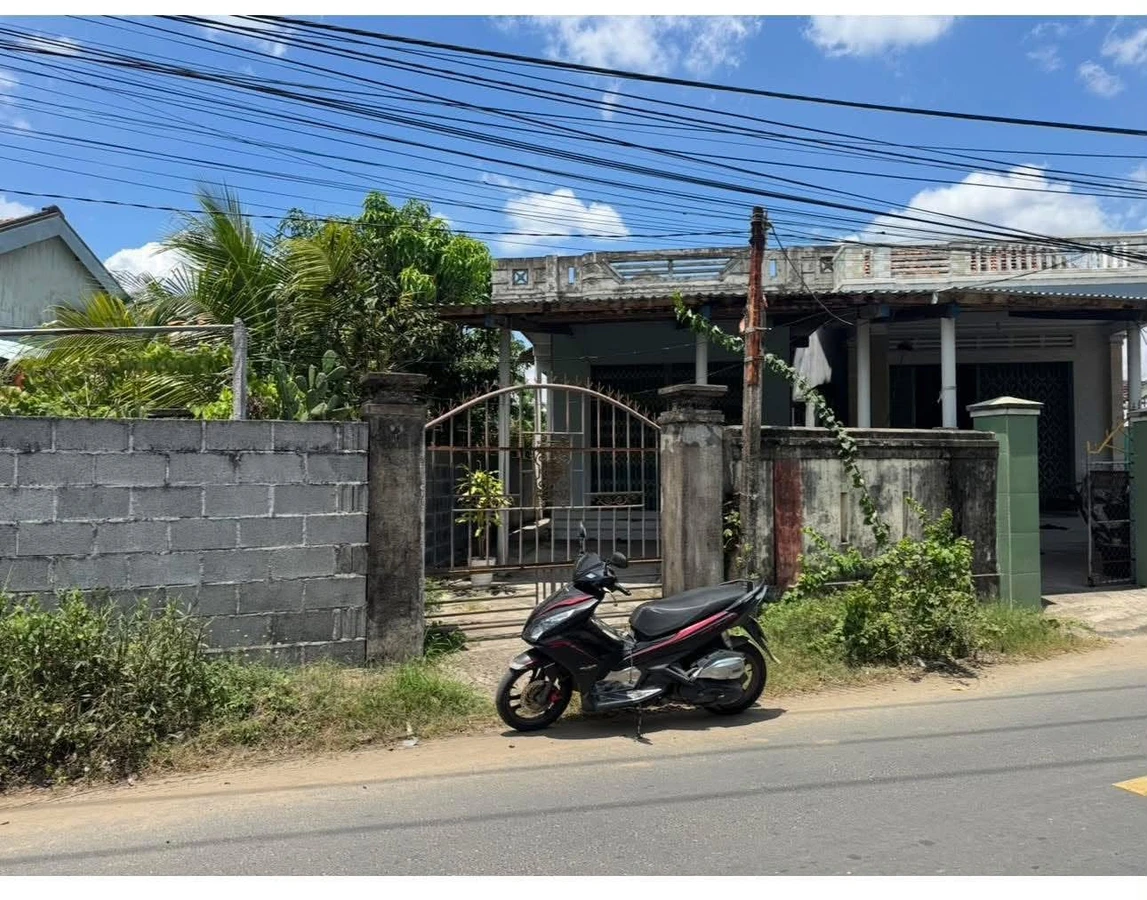 Bán nhà cấp 4 An Chấn Tuy An 155m2 gần biển - Ảnh 1