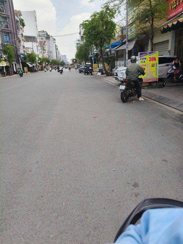 Bán nhà mặt tiền Phạm Văn Bạch, Tân Bình, 92m², 2PN 14 tỷ