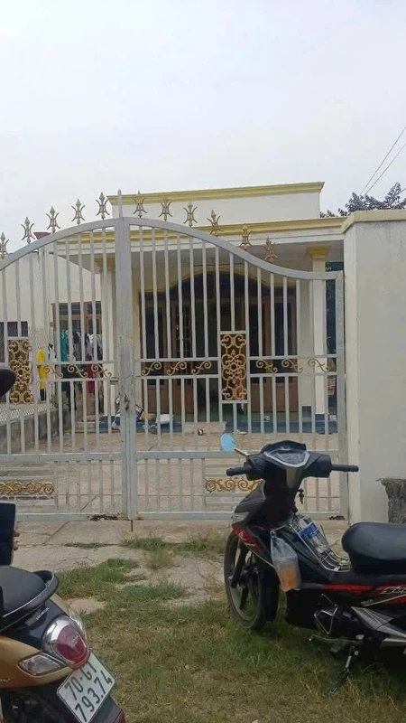 Bán nhà mặt tiền 2 mặt hẻm 100m² Tây Ninh