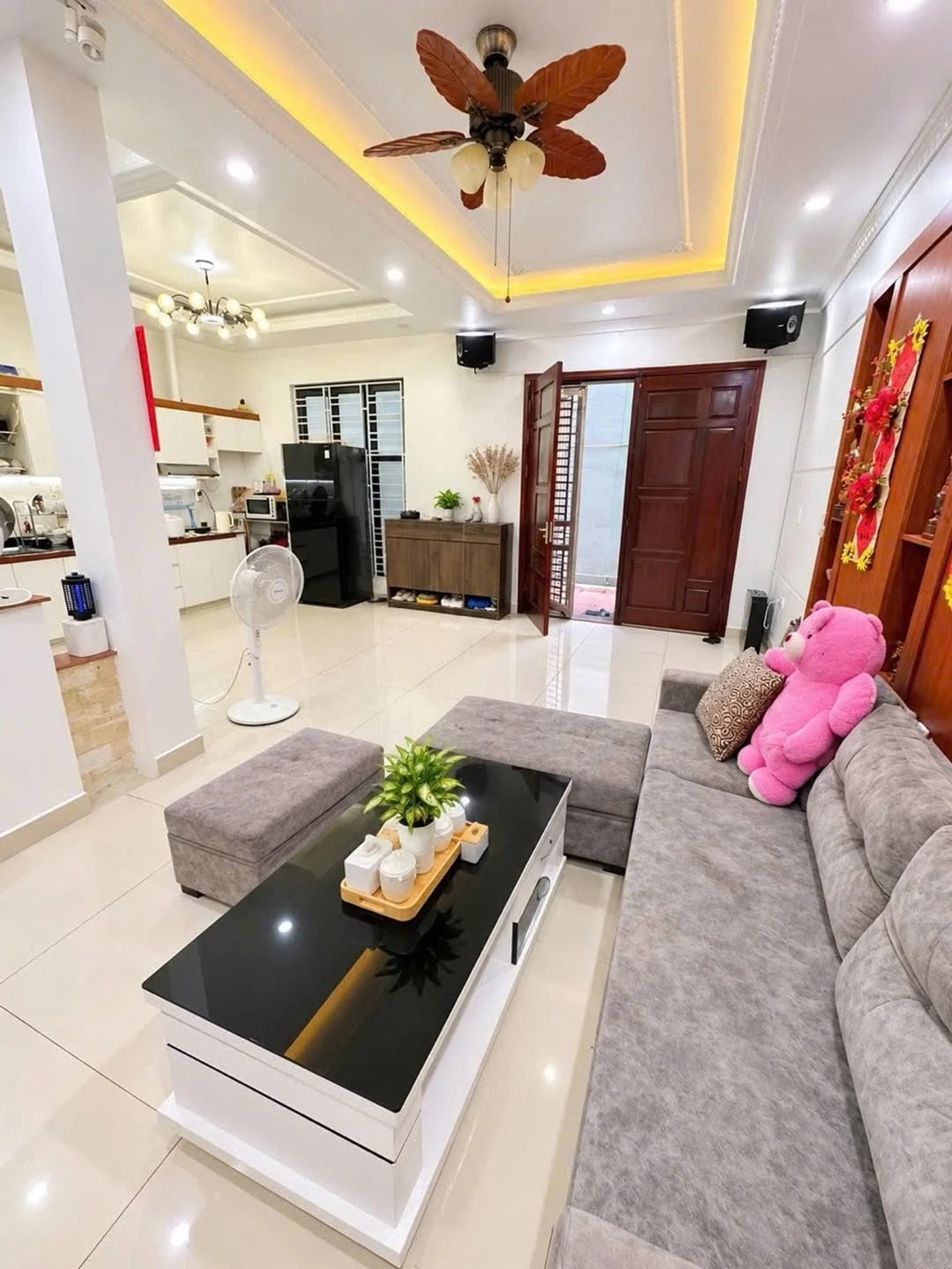 Bán nhà thoáng 50m² 3 tầng gần phố Miếu Hai Xã hơn 3 tỷ - Ảnh 1