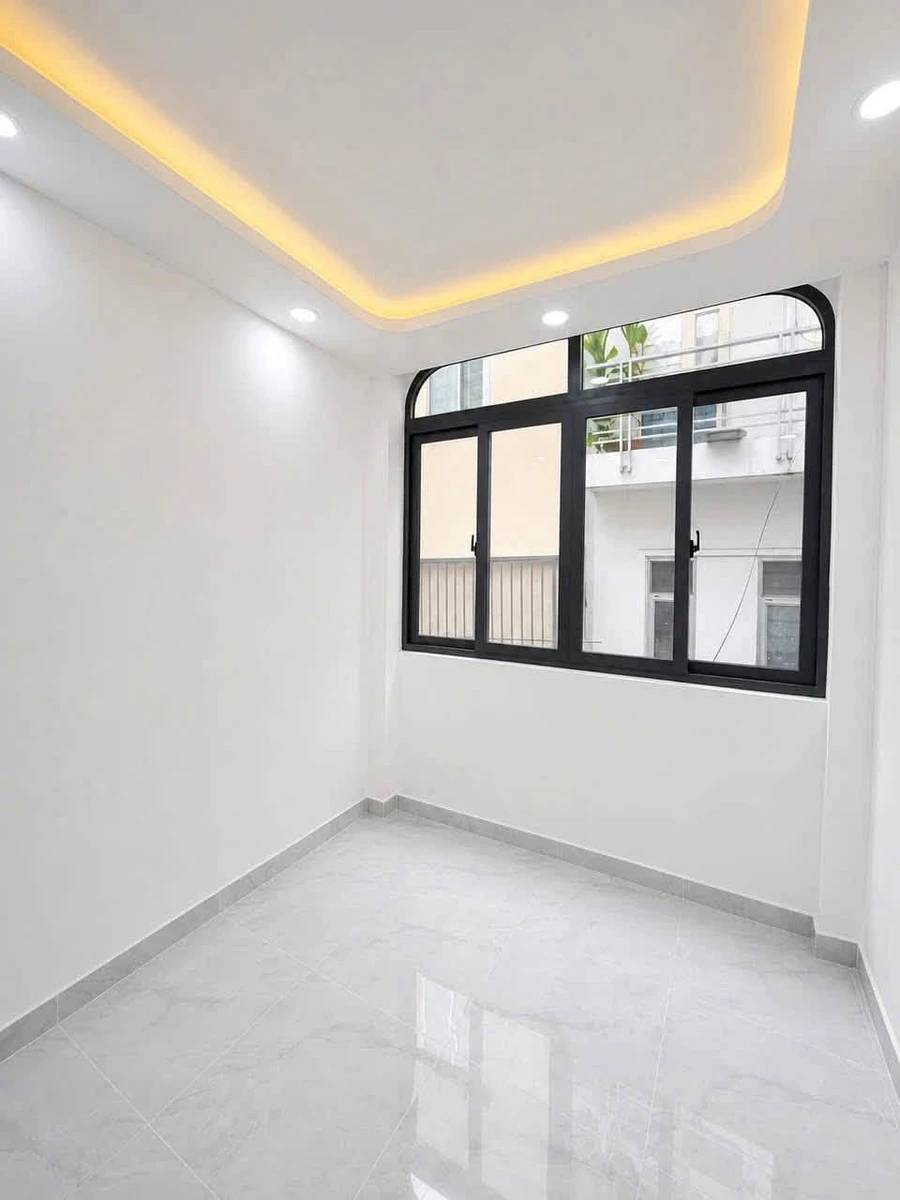 Bán nhà Quận 4 22,3m², 1 trệt 1 lầu sân thượng, 3PN 2WC, giá 3 tỷ 780 triệu - Ảnh thu nhỏ 5