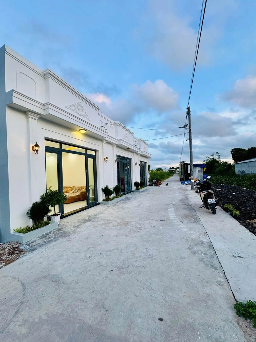 Bán nhà phố 100m2 3 phòng ngủ 1,59 tỷ An Giang - Ảnh thu nhỏ 2