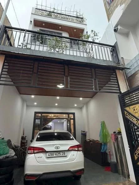 Bán nhà 3 tầng 240m² P9 Đà Lạt 7.5 tỷ - Ảnh thu nhỏ 2