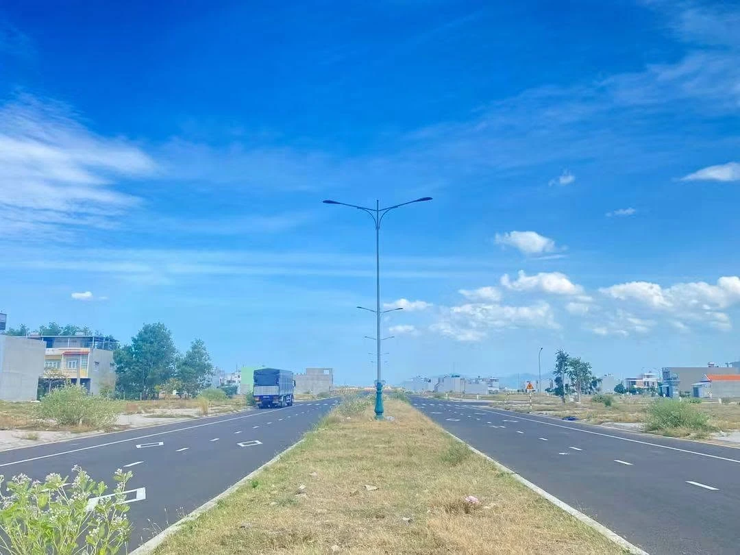 Bán biệt thự 350m² Phan Chu Trinh, Phú Yên - Ảnh thu nhỏ 2