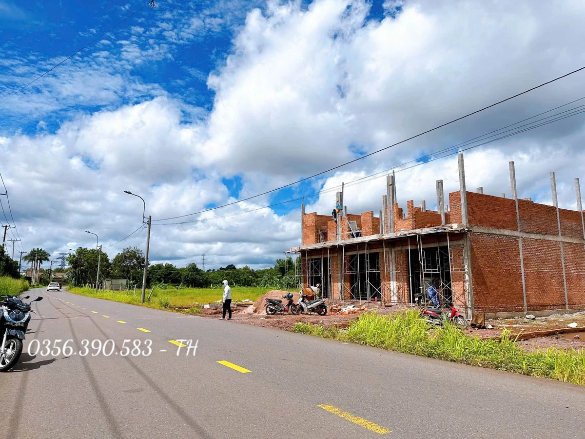 Bán nhà mặt tiền nhựa Suối Chồn 5x32m, 3PN 2WC giá 2,39 tỷ tại Bảo Vinh - Ảnh thu nhỏ 2