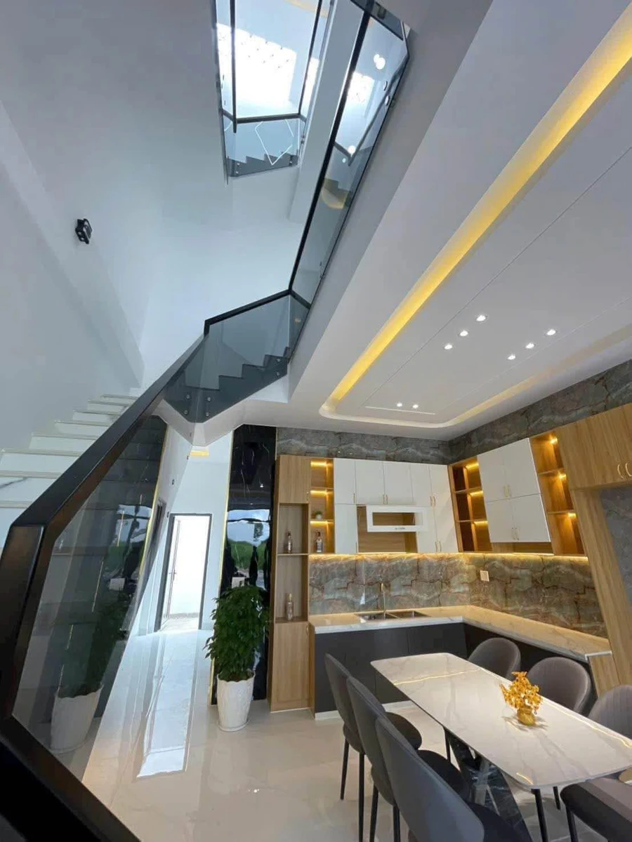Bán nhà mới 1 trệt 2 lầu 5x15m KĐT The Sol City, Xã Phước Lý, Cần Giuộc, giá 4,6 tỷ - Ảnh thu nhỏ 4
