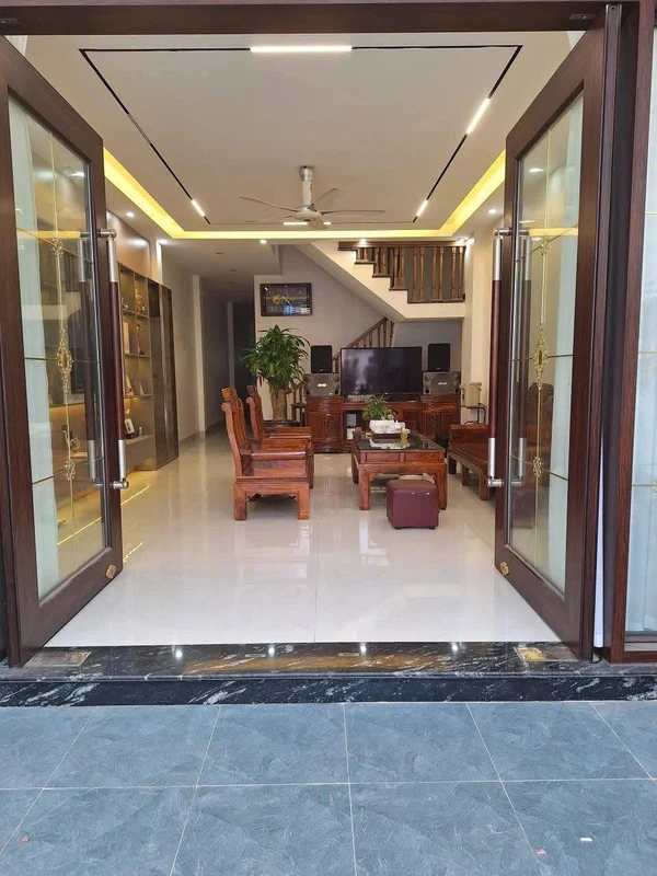 Bán nhà 3 tầng 120m2, 4 phòng ngủ, Lam Sơn