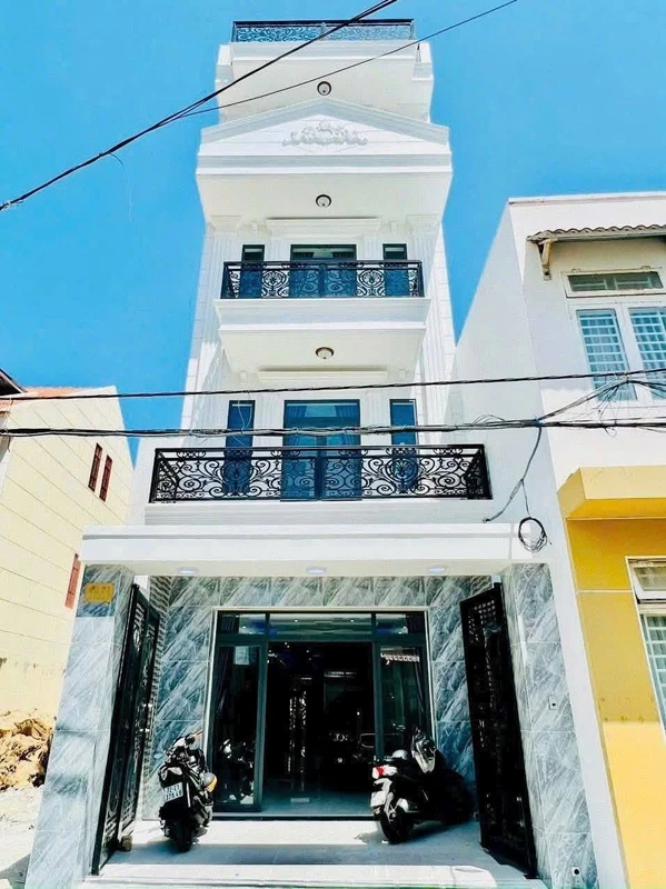 Bán nhà Lạc Long Quân Vũng Tàu 141m2, 16 tỷ