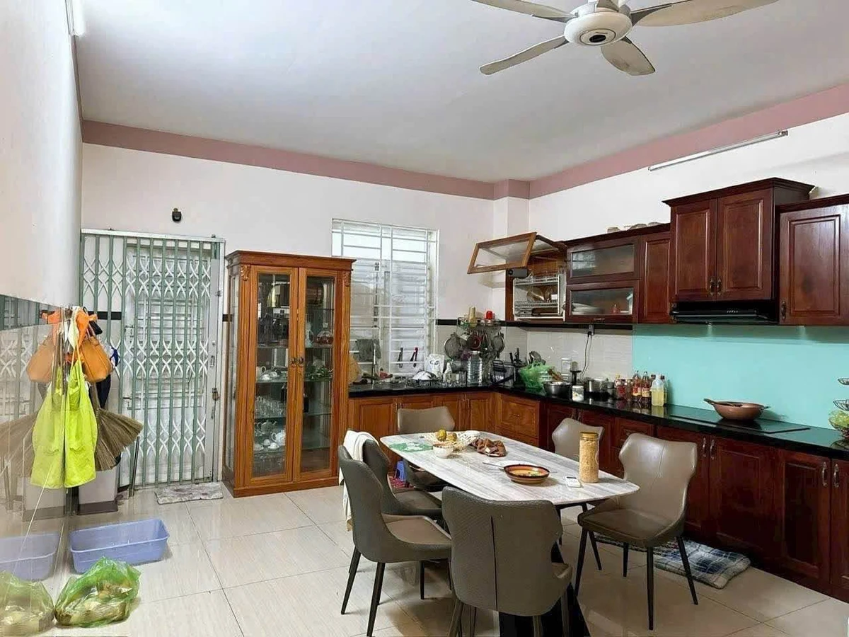 Nhà bán 5PN mặt tiền Nguyễn Tất Thành, Bà Rịa, 90m2, 7.8 tỷ - Ảnh thu nhỏ 4