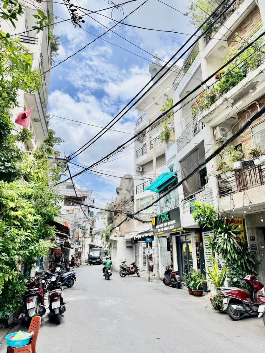 Bán nhà mặt tiền Cô Giang, Phú Nhuận, 1 trệt 4 lầu, 7PN, giá 9,95 tỷ - Ảnh thu nhỏ 2