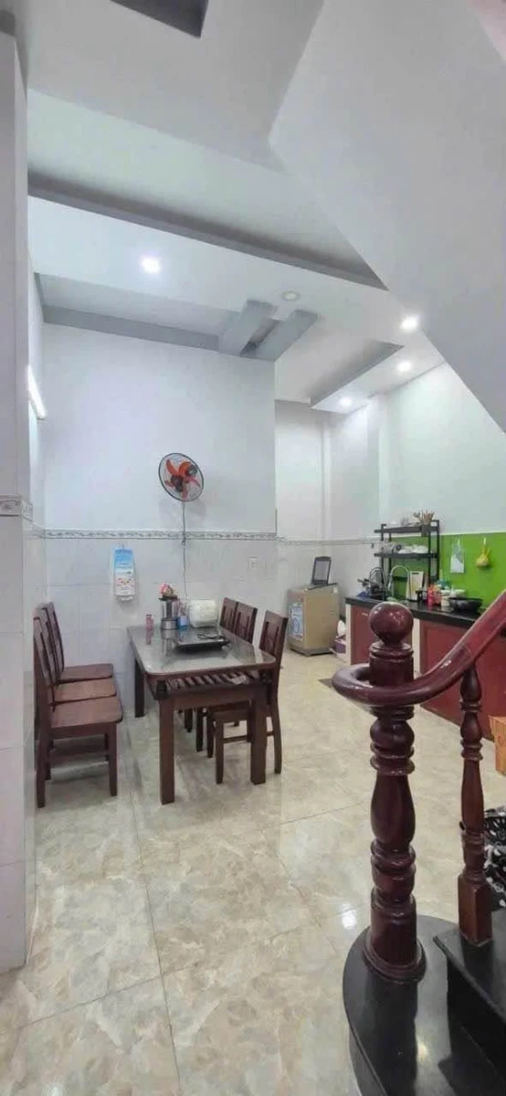 Bán nhà 1 trệt 1 lầu 60m2, 2PN 2WC, giá 3,4 tỷ tại Phường Dĩ An - Ảnh thu nhỏ 3