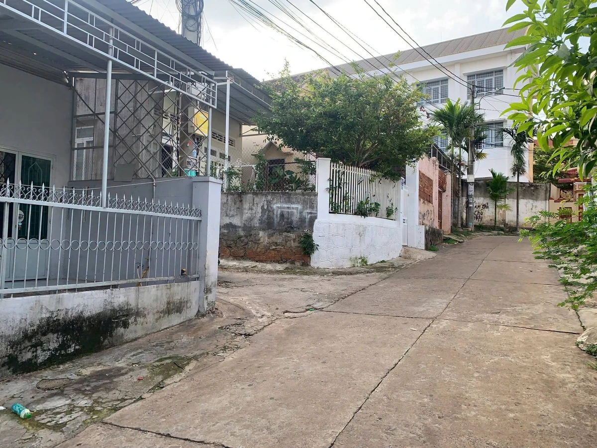 Bán đất 2 mặt tiền Buôn Ma Thuột 76.8m² giá 3,4 tỷ - Ảnh thu nhỏ 4