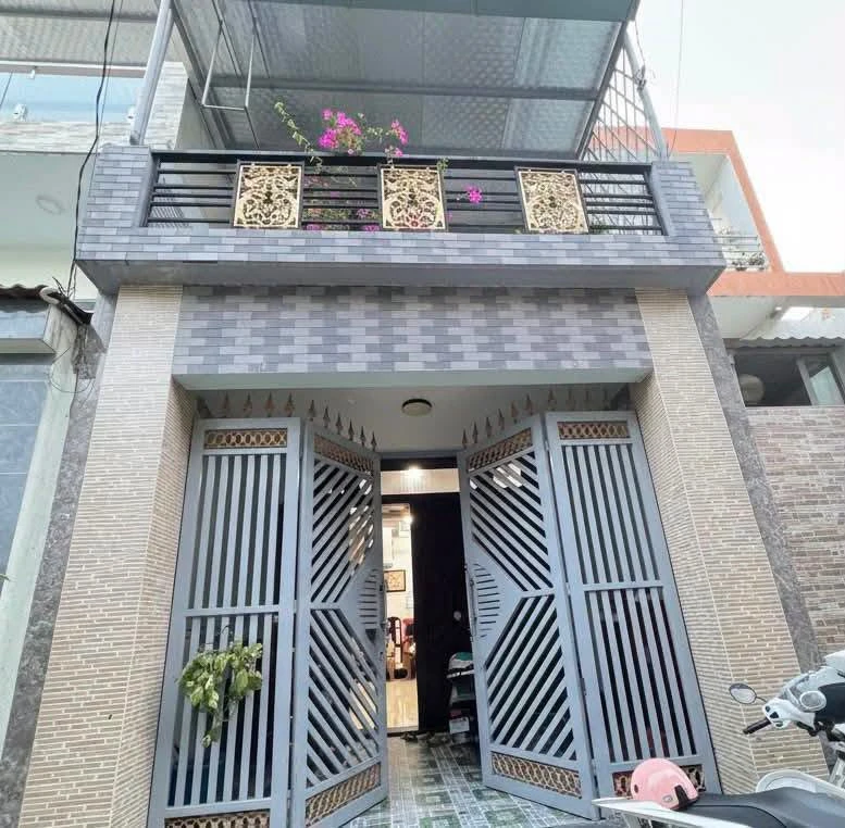 Bán nhà 4 tầng 4.5x10m hẻm 5m gần Nguyễn Thị Đặng, Tân Thới Hiệp, Quận 12 - Ảnh 1