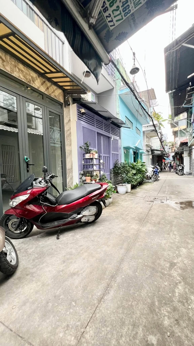 Bán nhà 2 lầu 80m² Quận 4, 5 tỷ 299 - Ảnh 1