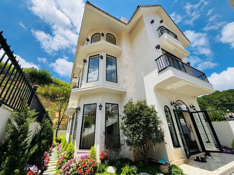 Bán biệt thự mặt tiền đường An Sơn, Đà Lạt, 229.8 m²