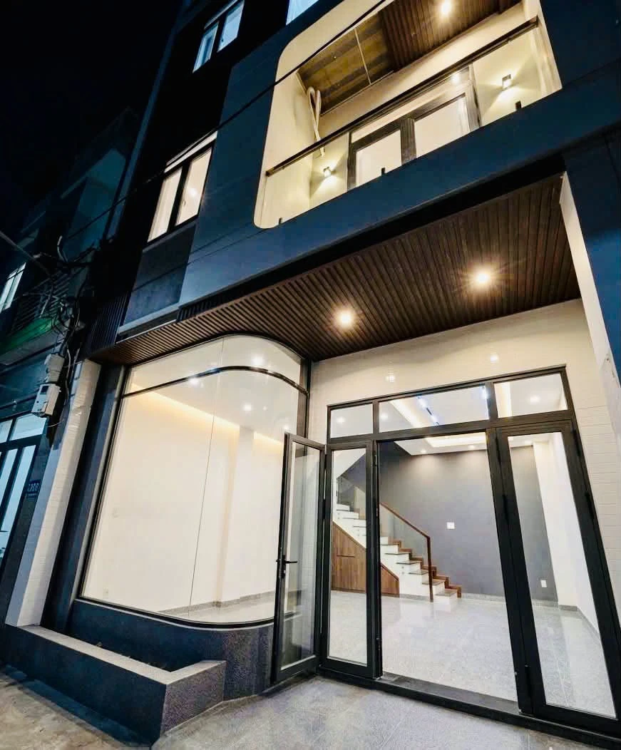 Bán nhà 3 tầng hẻm Nguyễn Thái Học Quy Nhơn 42m2 - Ảnh 1