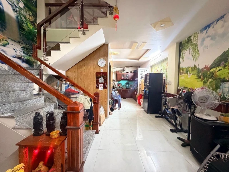 Bán nhà 4 tầng 60m2 đường Nguyễn Ảnh Thủ, Bình Chánh