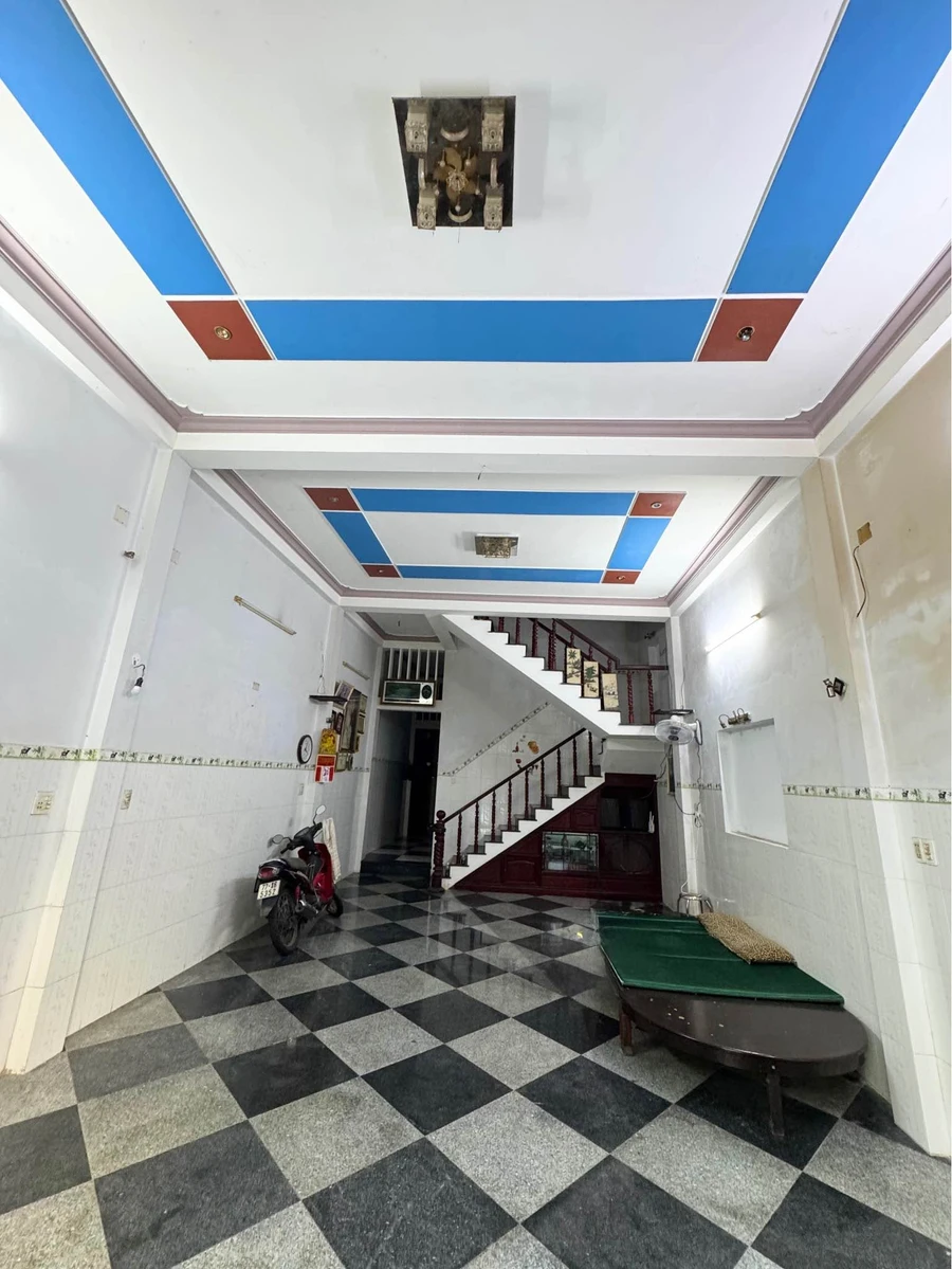 Bán nhà 2 tầng 3PN 86m2 mặt tiền Ngô Tất Tố, Quy Nhơn - Ảnh 1