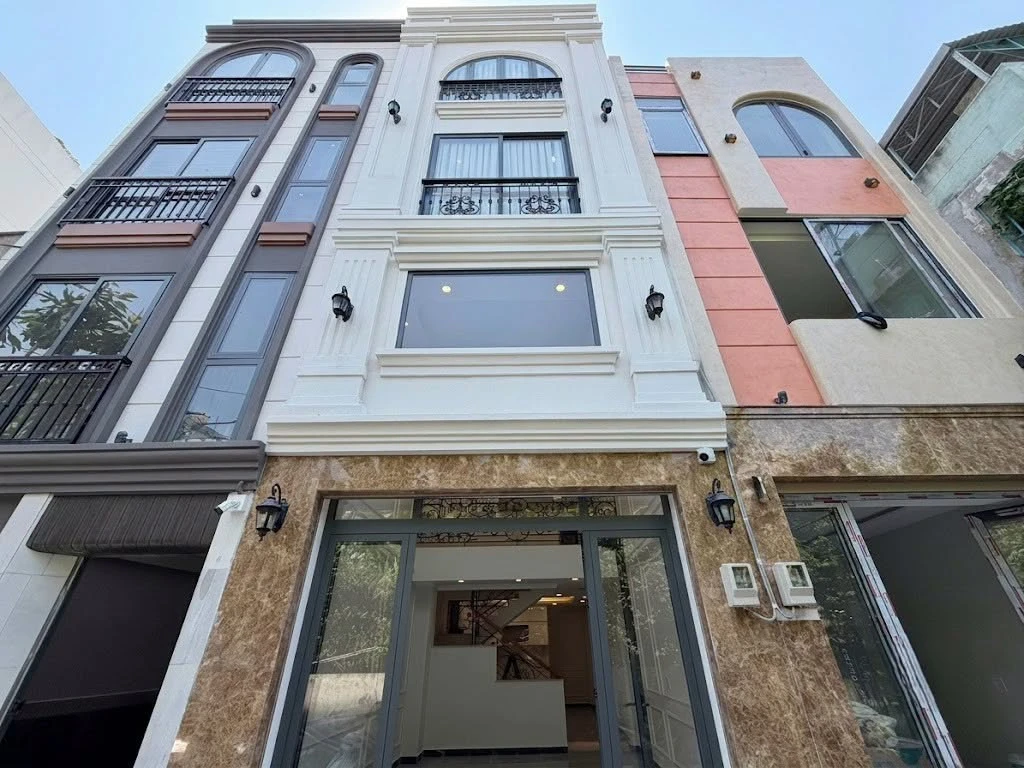 Bán nhà phố 5 tầng, 5PN, 49m², Phú Nhuận gần Quận 1 - Ảnh 1