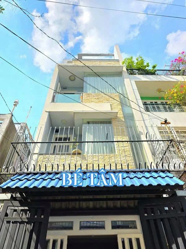 Bán nhà 4 tầng 65m2 Cách Mạng Tháng 8 Quận 10 - Ảnh 1