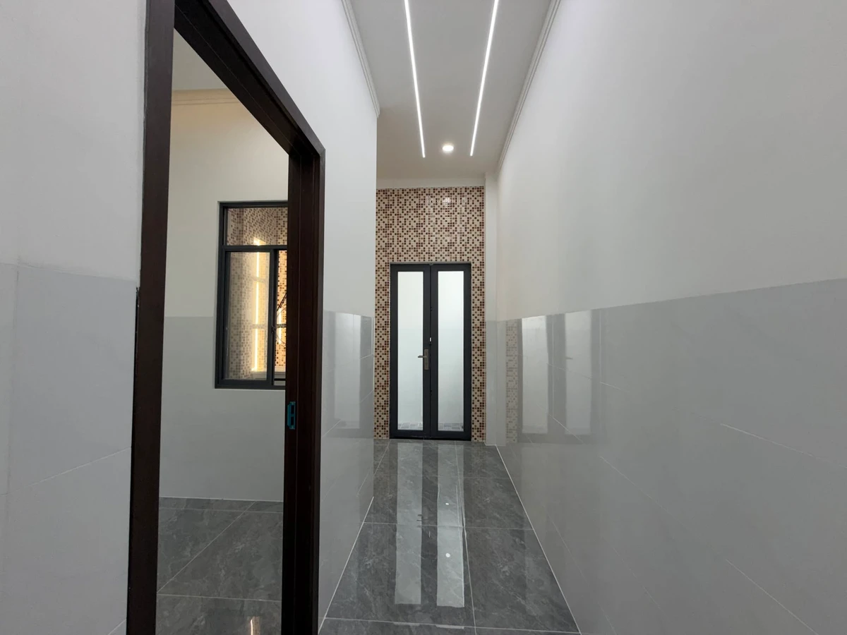 Bán nhà lầu đúc 3 PN 73.8m² Long Thành, Tây Ninh - 1 tỷ 700 - Ảnh thu nhỏ 5