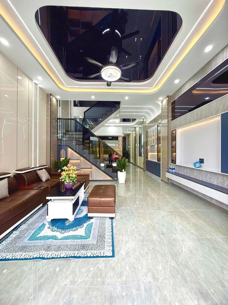 Bán nhà 3 lầu 100m² Dĩ An, nội thất cao cấp 7.8 tỷ - Ảnh thu nhỏ 2