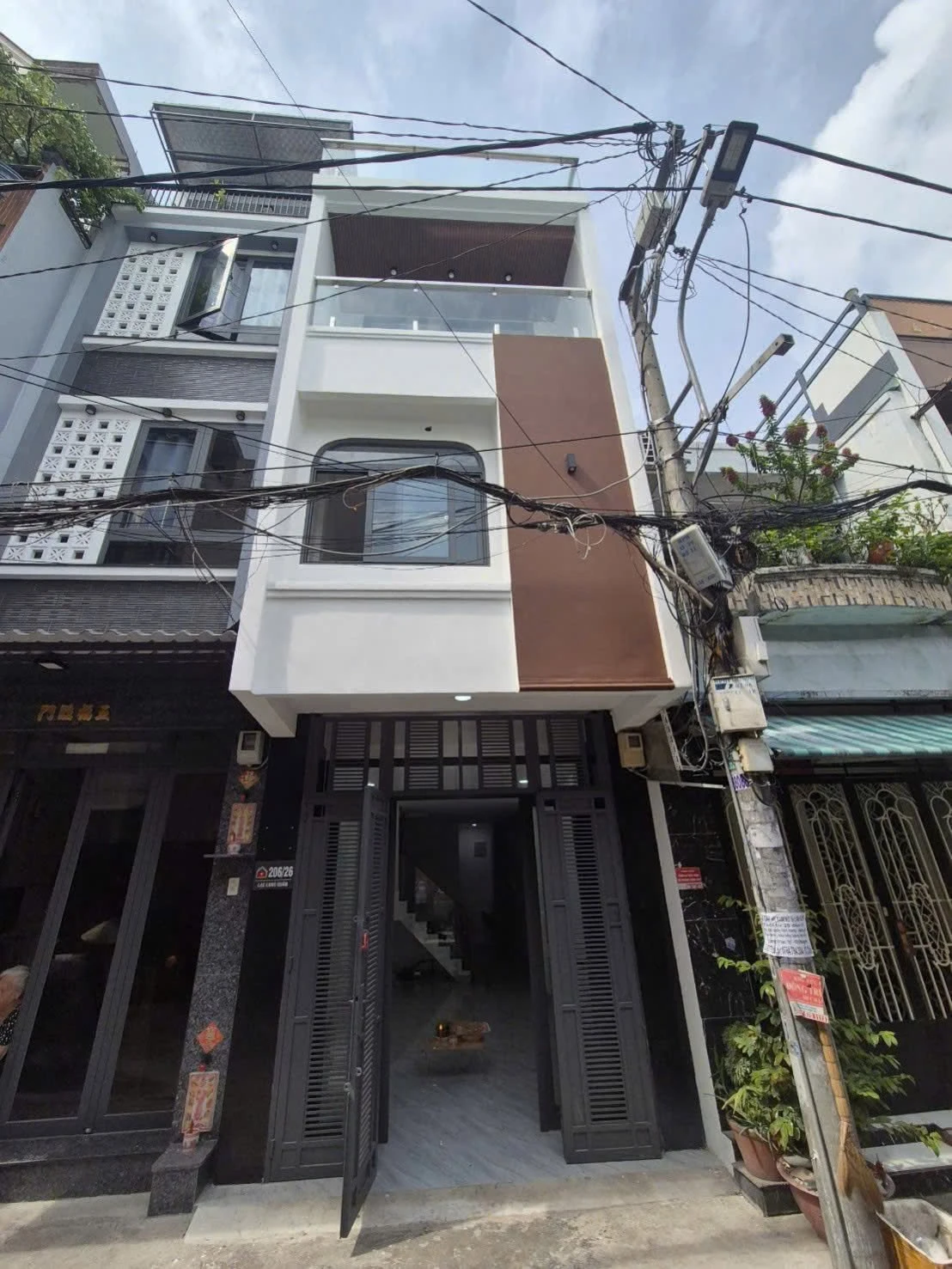 Bán nhà hẻm xe tải Lạc Long Quân, Quận 11, 3,2x10m, 4PN, giá 6,7 tỷ - Ảnh 1