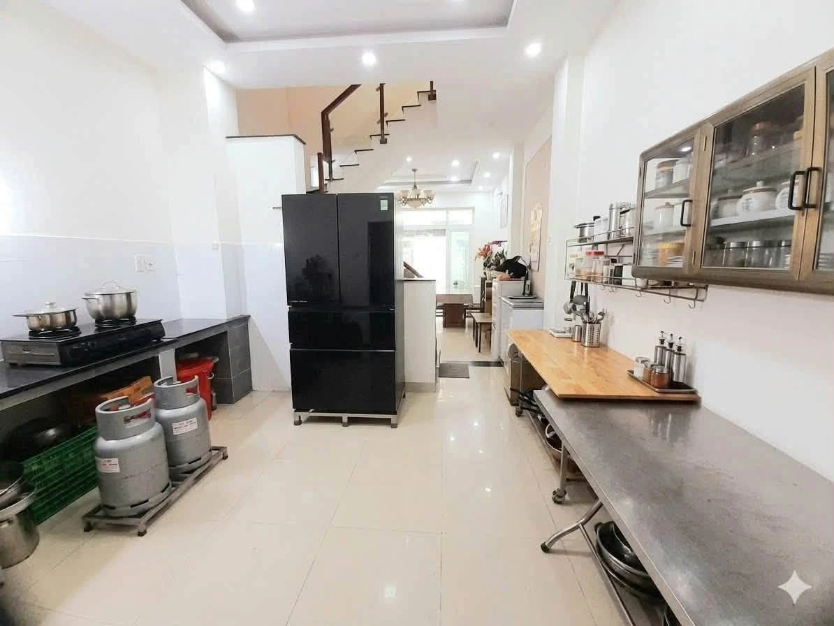 Bán nhà Linh Tây gần Phạm Văn Đồng 66m2 8.2 tỷ - Ảnh thu nhỏ 5