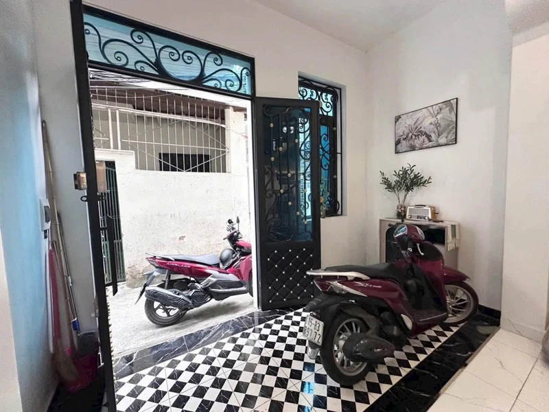 Bán nhà Indochine 3,5 tầng full nội thất 45m2 khu Chợ Hàng - Hồ Sen, Hải Phòng