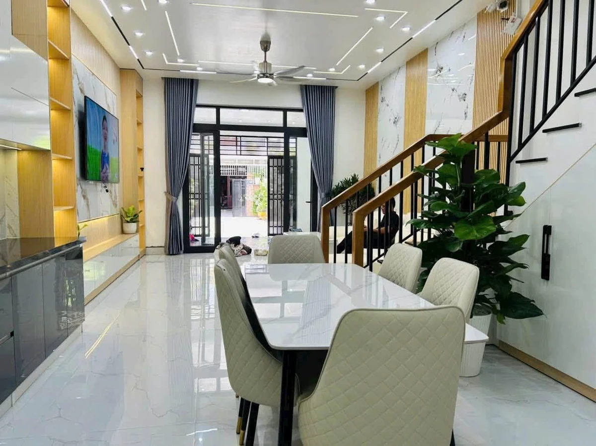 Nhà 3 tầng 79,2m² 4PN 4WC Quận 12, 3,25 tỷ - Ảnh thu nhỏ 2