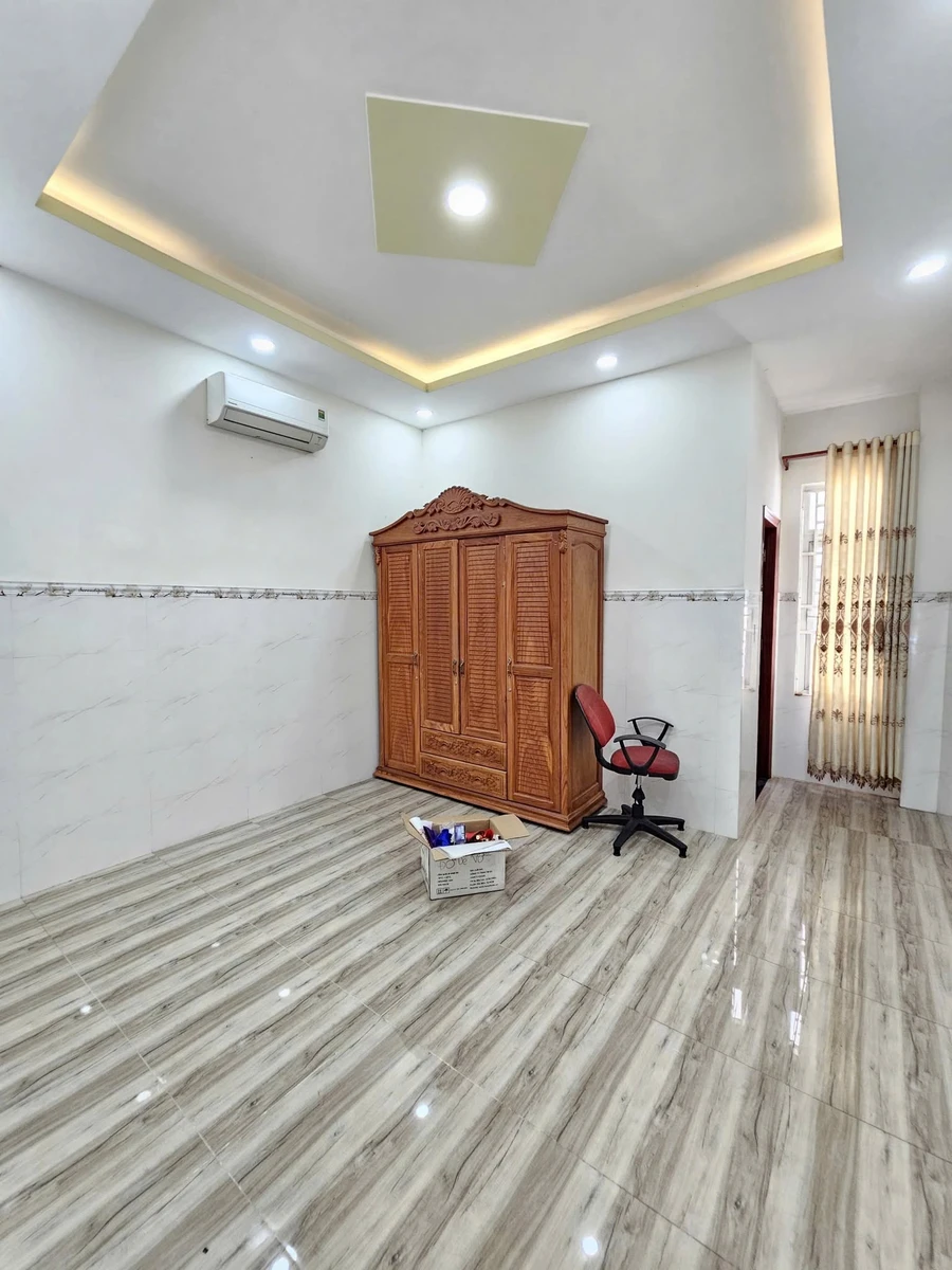 Bán nhà 72m2 KDC Hoàng Hùng, Dĩ An, 6 tỷ 650 - Ảnh thu nhỏ 5