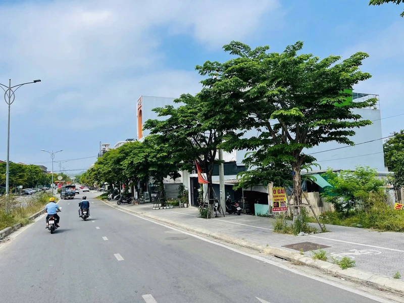 Bán nhà hẻm 42m² 3 tầng 3PN Âu Cơ Quy Nhơn Tây 8ty100tr