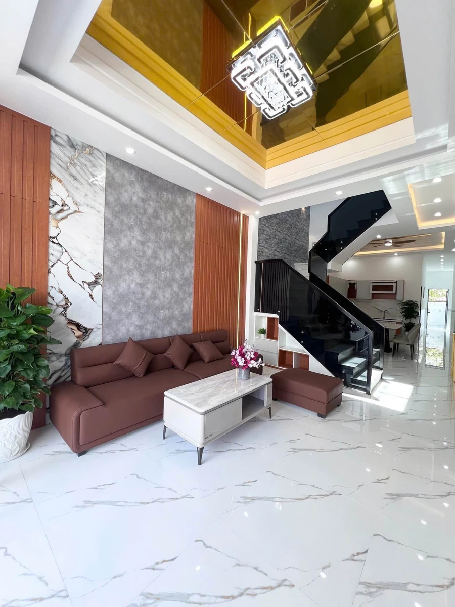 Bán nhà 1 lầu 1 trệt mặt tiền 136m² tại Cần Giuộc, Long An - Ảnh thu nhỏ 2