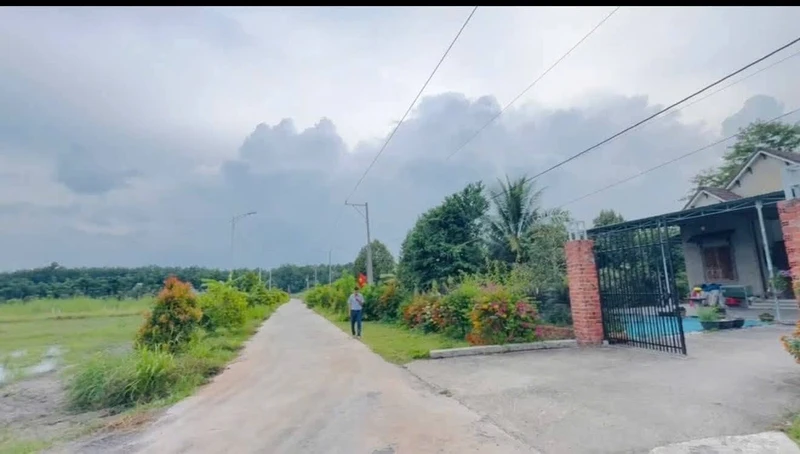 Bán đất 100m2 tại Chơn Thành, Bình Dương giá 4 tỷ