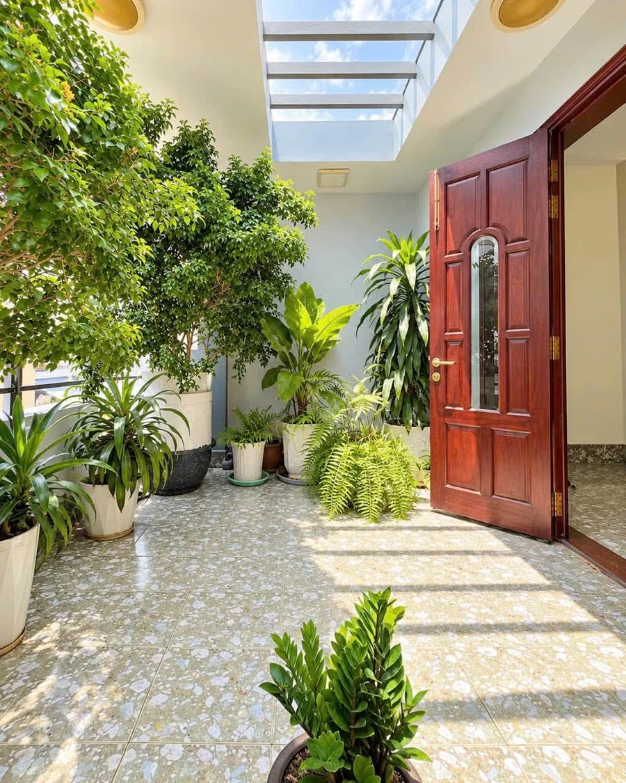 Bán nhà mặt tiền Hồng Lạc 5 tầng 51m2, 4 phòng ngủ, gần chợ Tân Bình - Ảnh thu nhỏ 3