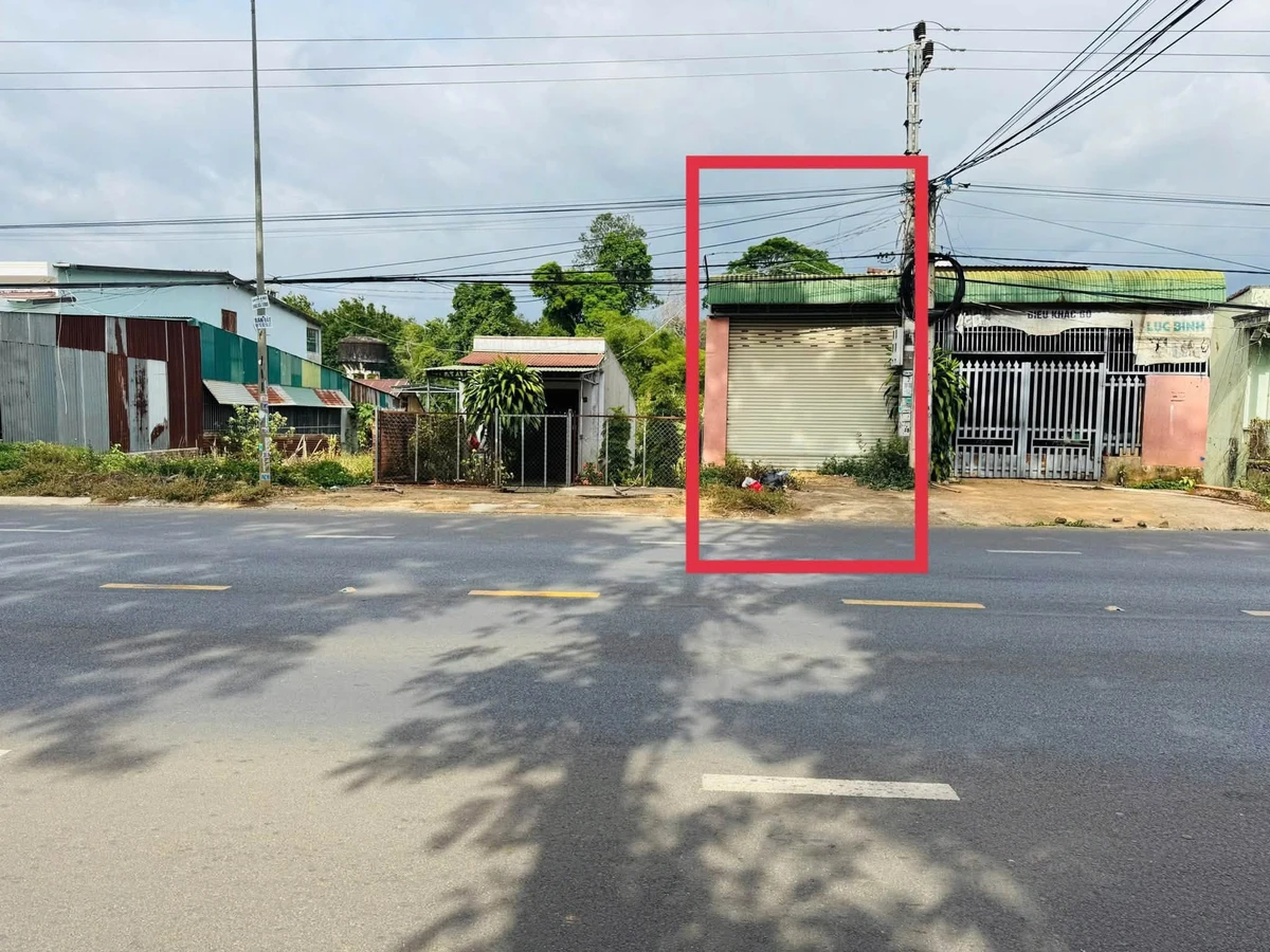 Bán nhà mặt tiền Tỉnh Lộ 8 gần KCN Tân An, Buôn Ma Thuột, 5x17,5m, giá 2,5 tỷ - Ảnh thu nhỏ 2
