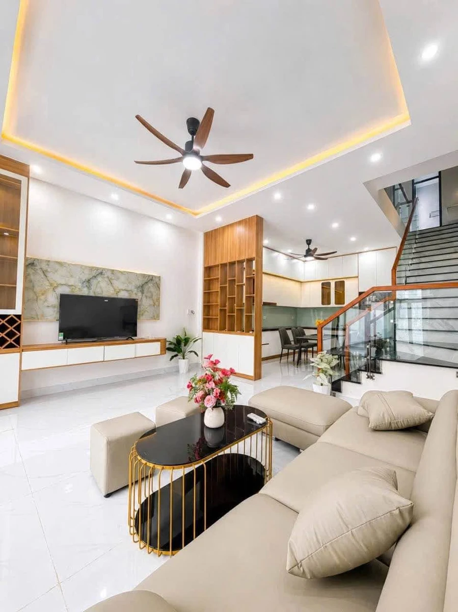 Bán nhà mặt tiền 187C Nguyễn Trường Tộ, 105m², 3 PN, 3 tỷ 70 triệu - Ảnh thu nhỏ 4
