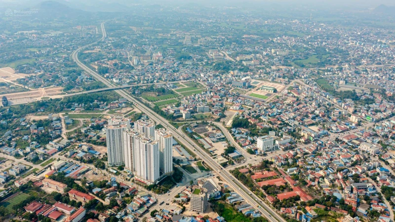 Quỹ hàng ngoại giao căn tòa A1 giá nét 2,2 tỷ căn 72m2 thanh toán 367tr ký HĐ trả giãn 10 năm