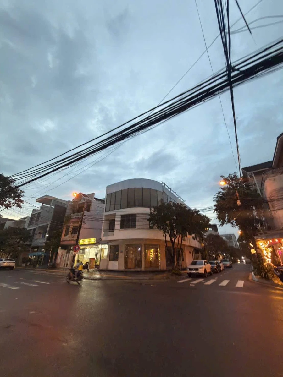 Bán nhà góc 2 mặt tiền Tố Hữu - Lê Thị Hồng Gấm, 155m2, 3 tầng, Hòa Cường, Đà Nẵng - Ảnh 1