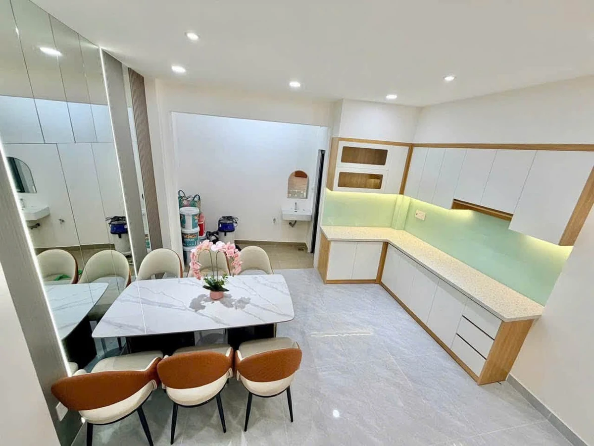 Bán nhà hẻm xe hơi 4,2x17m, 3 tầng sân thượng, 5PN 4WC, Cư Xá Phú Lâm Quận 6 - Ảnh thu nhỏ 3