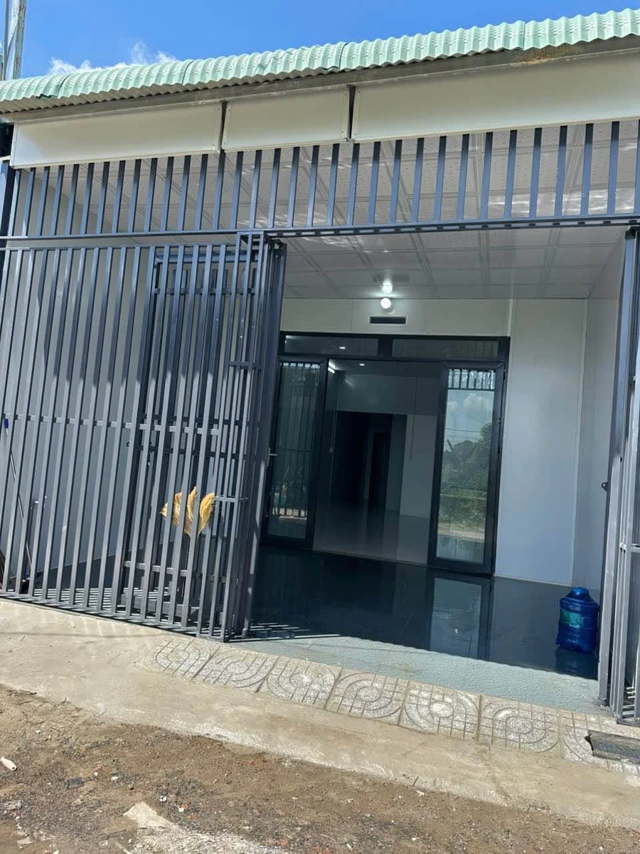 Bán nhà mới 2 phòng ngủ 90m2 gần ngã ba Thái Học - Ảnh 1