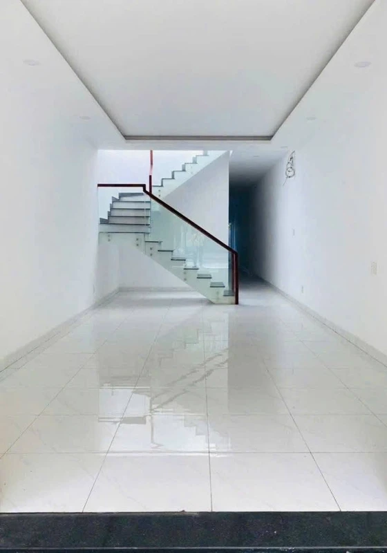 Bán nhà 1 trệt 1 lầu 97,2m² 4PN KDC Đông Hòa, Dĩ An, giá 7,3 tỷ
