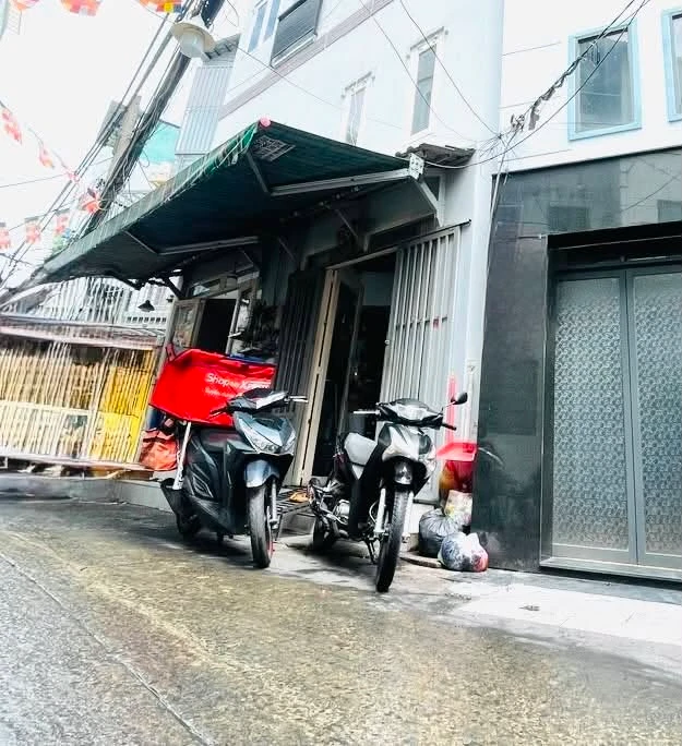 Bán nhà mặt tiền hẻm 81m2 gần phố ẩm thực Vĩnh Khánh, Quận 4, giá 5,5 tỷ - Ảnh thu nhỏ 3