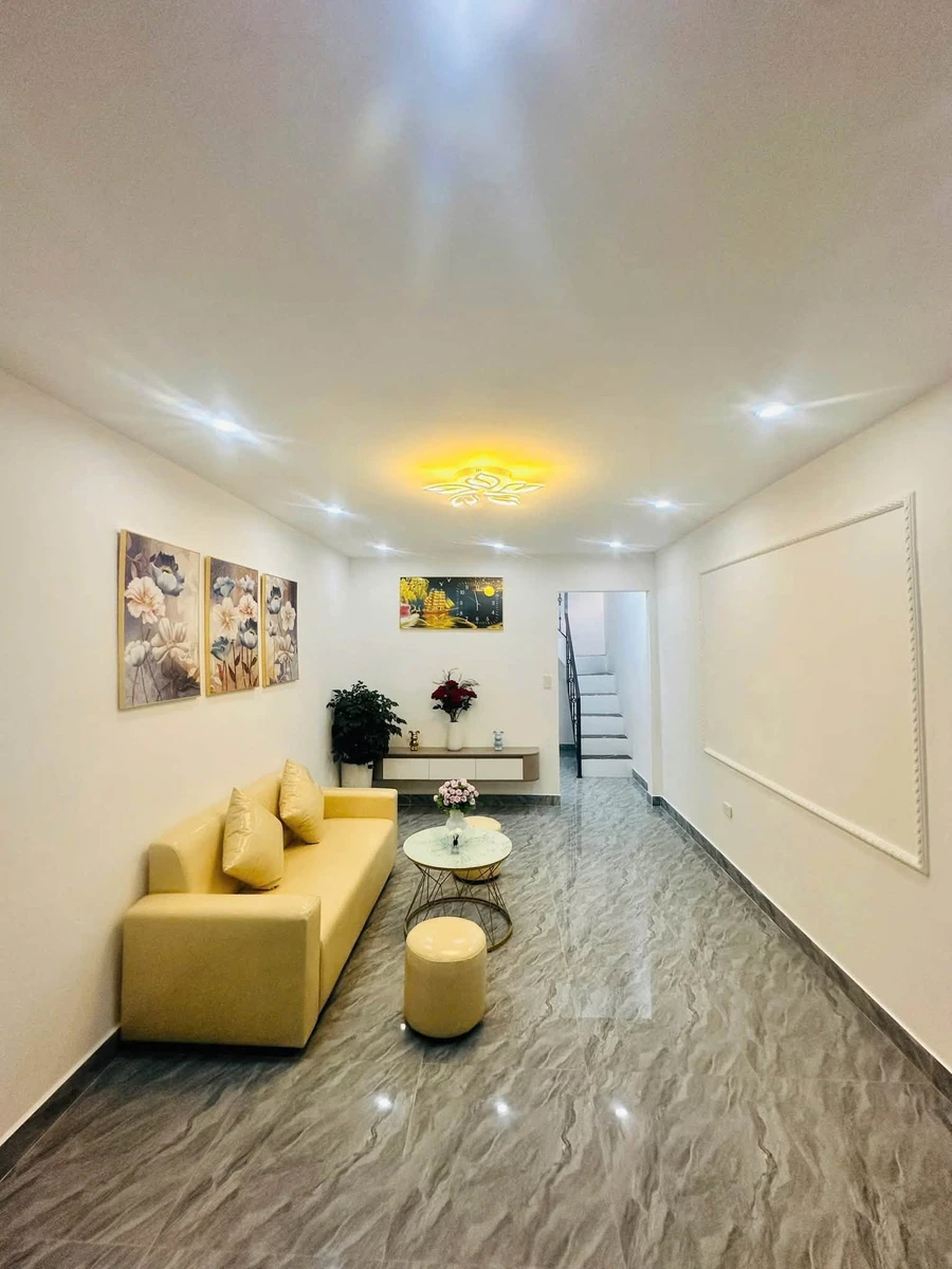 Bán nhà 2 tầng 30m² 2PN Chợ Cột Đèn, giá 1 tỷ 590 - Ảnh 1