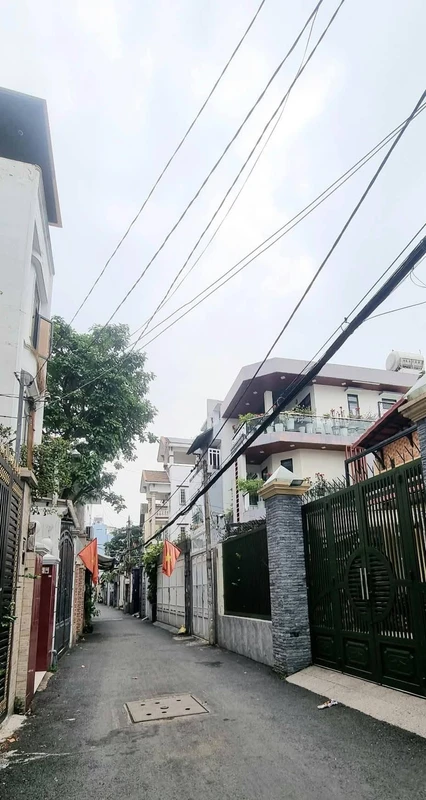 Bán nhà 3 tầng 43.5m² Hoàng Văn Thụ Quy Nhơn giá 3.999 tỷ 2tyy480