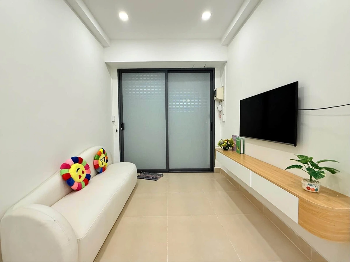 Bán nhà hẻm 2 PN 65m² Quận 10, giá 5 tỷ - Ảnh 1