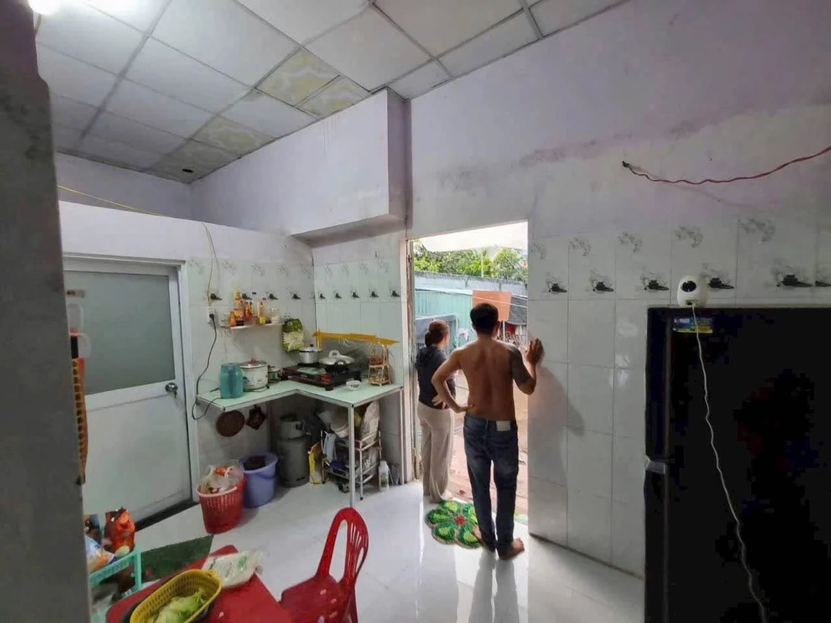 Bán nhà mái Thái 2 PN, 240 m², Bình Chánh, 3 tỷ 350 triệu - Ảnh thu nhỏ 5